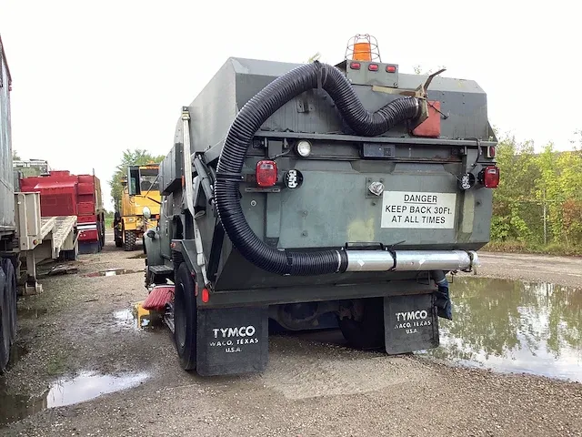 International 4700 veegmachine - afbeelding 3 van  16