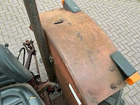 International 633 tweewielaangedreven landbouwtractor - afbeelding 8 van  19
