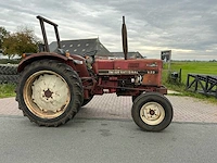 International 633 tweewielaangedreven landbouwtractor - afbeelding 14 van  19