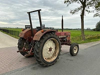 International 633 tweewielaangedreven landbouwtractor - afbeelding 15 van  19