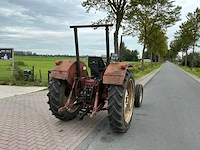 International 633 tweewielaangedreven landbouwtractor - afbeelding 16 van  19