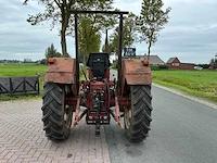 International 633 tweewielaangedreven landbouwtractor - afbeelding 17 van  19