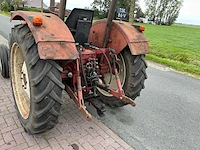 International 633 tweewielaangedreven landbouwtractor - afbeelding 18 van  19