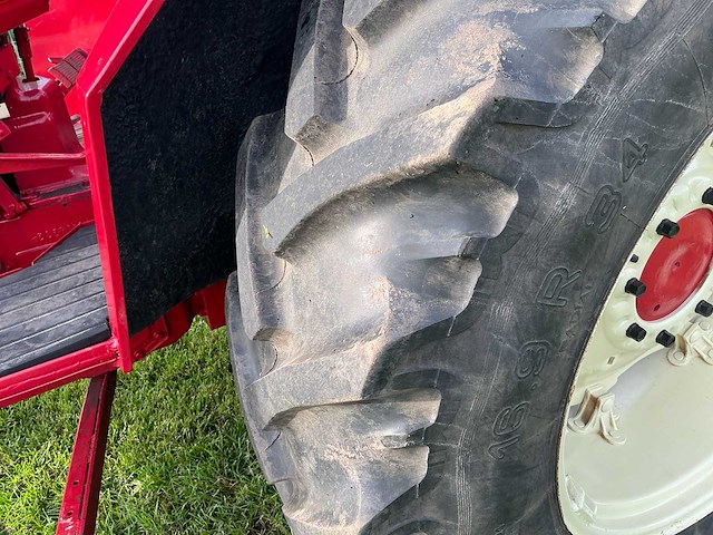 International 644 oldtimer tractor - afbeelding 7 van  54