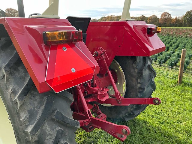 International 644 oldtimer tractor - afbeelding 8 van  54