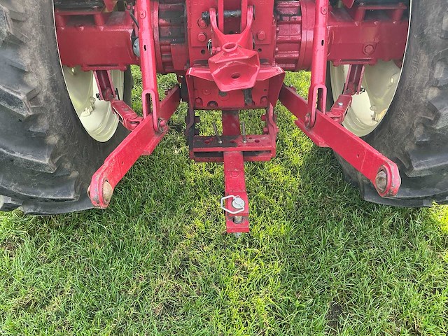 International 644 oldtimer tractor - afbeelding 10 van  54