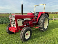 International 644 oldtimer tractor - afbeelding 1 van  54