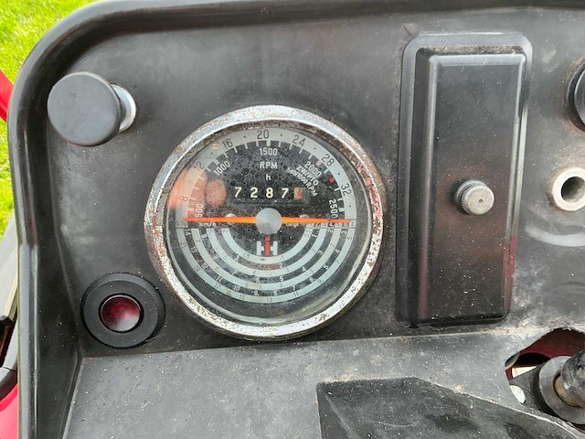 International 644 oldtimer tractor - afbeelding 25 van  54