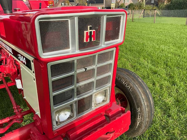 International 644 oldtimer tractor - afbeelding 42 van  54