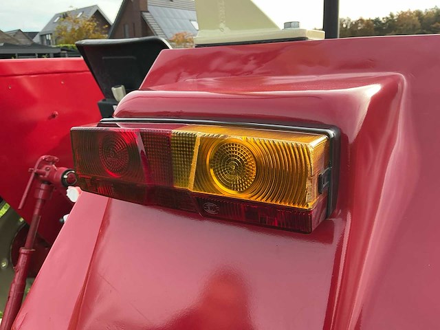 International 644 oldtimer tractor - afbeelding 47 van  54