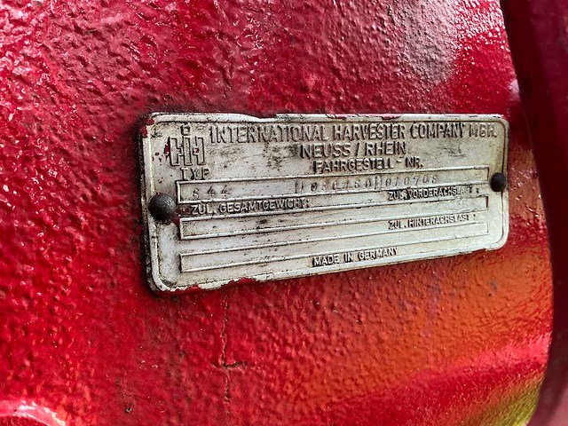 International 644 oldtimer tractor - afbeelding 50 van  54