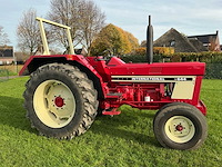 International 644 oldtimer tractor - afbeelding 51 van  54