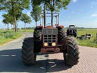 International 744 vierwielaangedreven landbouwtractor - afbeelding 23 van  34