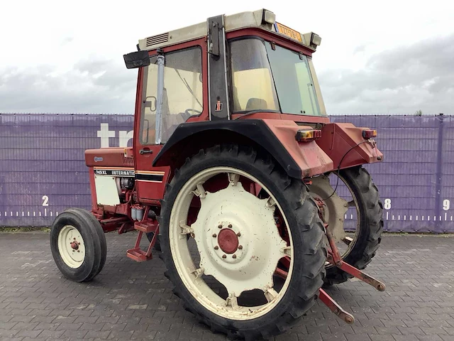 International 745 trekker/tractor - afbeelding 10 van  16