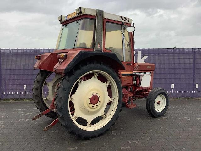 International 745 trekker/tractor - afbeelding 11 van  16