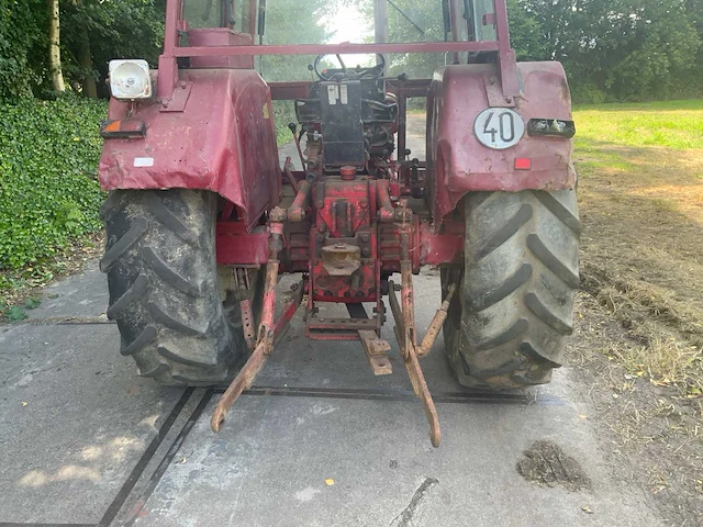 International 844-s tweewielaangedreven landbouwtractor - afbeelding 10 van  25