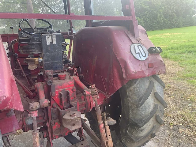 International 844-s tweewielaangedreven landbouwtractor - afbeelding 14 van  25