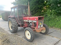 International 844-s tweewielaangedreven landbouwtractor - afbeelding 21 van  25