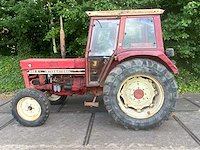 International 844-s tweewielaangedreven landbouwtractor - afbeelding 24 van  25