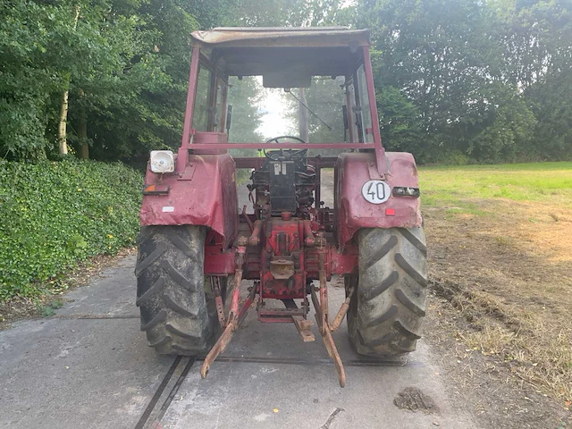 International 844-s tweewielaangedreven landbouwtractor - afbeelding 25 van  25