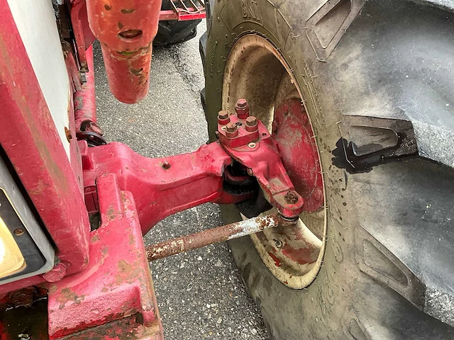 International 844as vierwielaangedreven landbouwtractor - afbeelding 8 van  29