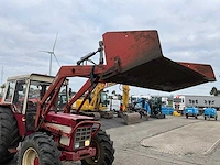 International 844as vierwielaangedreven landbouwtractor - afbeelding 11 van  29