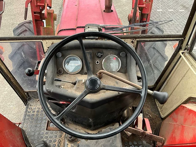 International 844as vierwielaangedreven landbouwtractor - afbeelding 17 van  29
