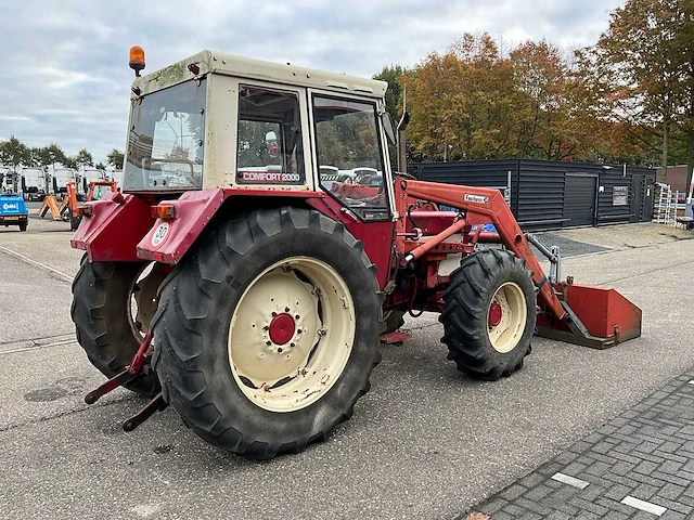 International 844as vierwielaangedreven landbouwtractor - afbeelding 25 van  29