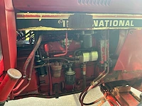 International 845xl vierwielaangedreven landbouwtractor - afbeelding 4 van  27