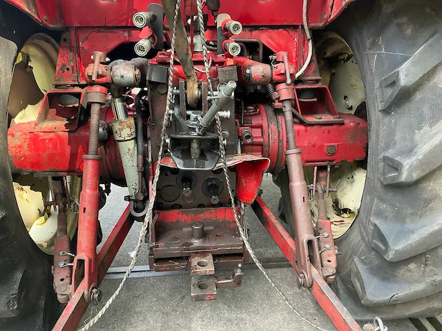 International 845xl vierwielaangedreven landbouwtractor - afbeelding 9 van  27