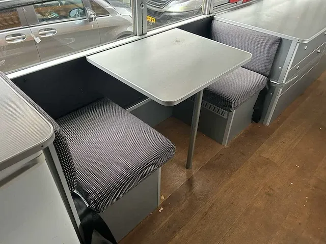 International bus - afbeelding 14 van  27