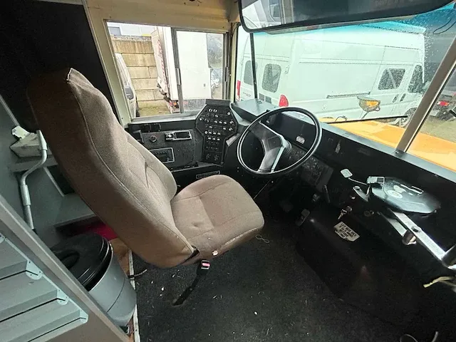 International bus - afbeelding 17 van  27