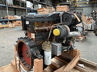 International dieselmotor - afbeelding 3 van  7