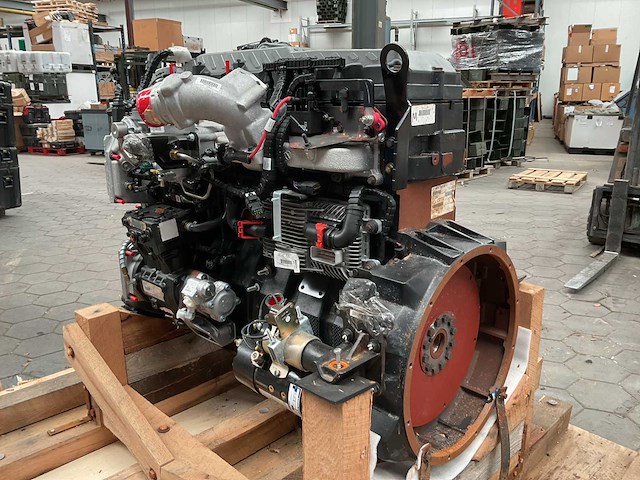 International dieselmotor - afbeelding 4 van  7