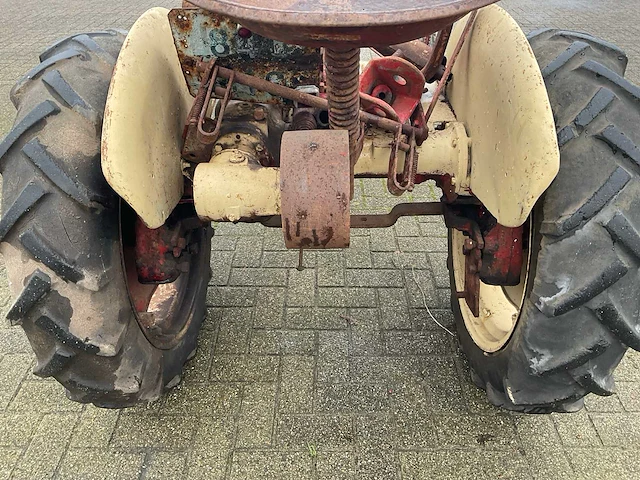 International harvester us oldtimer tractor - afbeelding 2 van  14