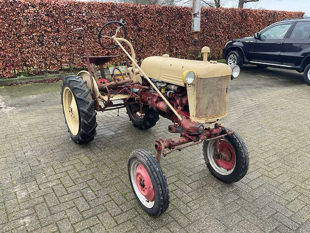 International harvester us oldtimer tractor - afbeelding 7 van  14