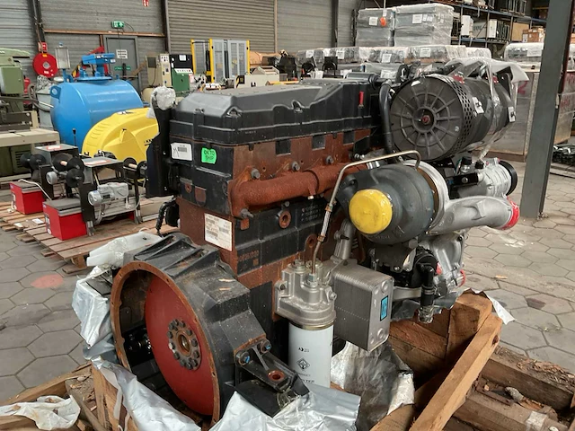 International maxxforce dieselmotor - afbeelding 4 van  8