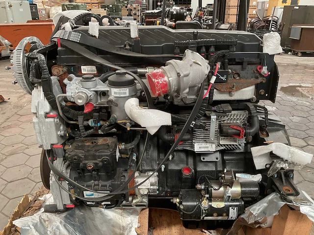 International maxxforce dieselmotor - afbeelding 6 van  8