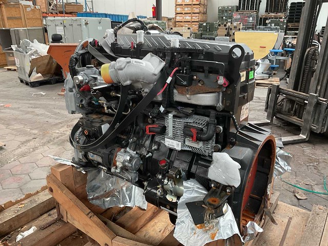 International maxxforce dieselmotor - afbeelding 4 van  8
