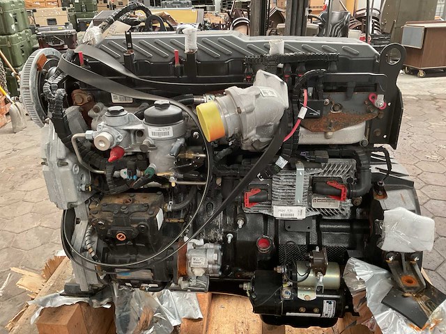 International maxxforce dieselmotor - afbeelding 5 van  8