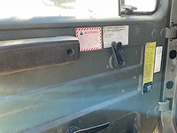 Internationale 4700 veegzuigwagen legervoertuig “v8” - afbeelding 7 van  25