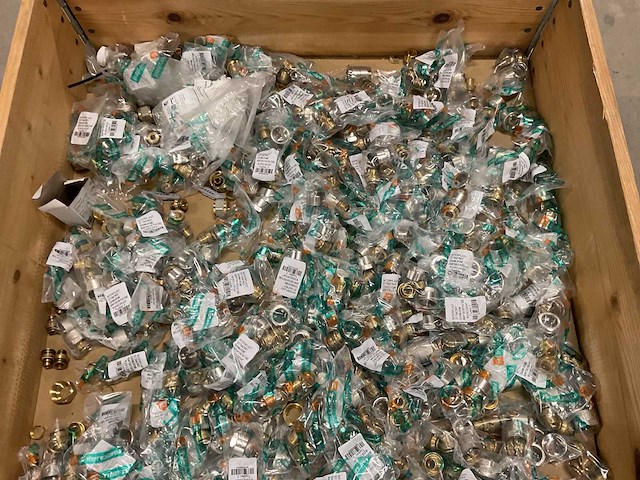 Interplast 20x2.0x3/4” partij pex buis adapters - afbeelding 3 van  4