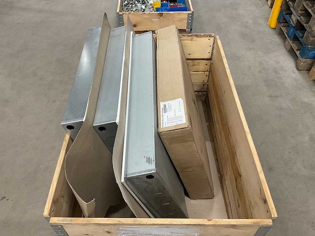 Interplast partij cv-verdeler behuizingen, 4 stuks - afbeelding 1 van  5