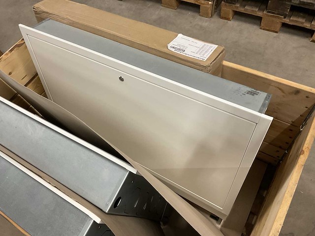 Interplast partij cv-verdeler behuizingen, 4 stuks - afbeelding 2 van  5