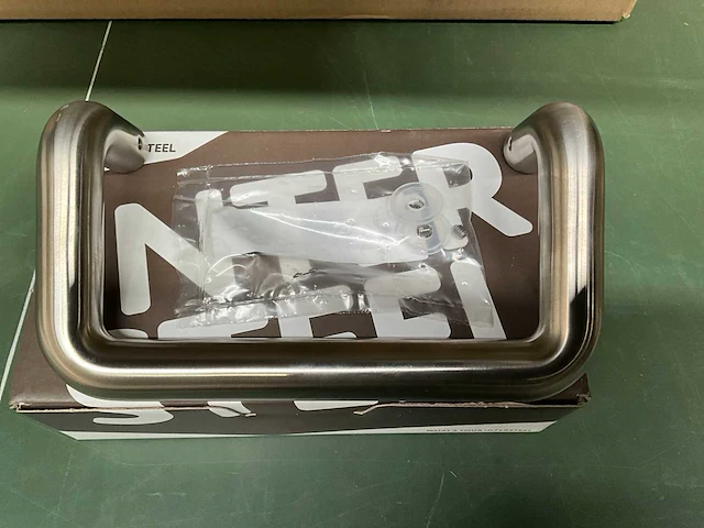 Intersteel deurgreep bocht deurbeslag (24x) - afbeelding 1 van  4