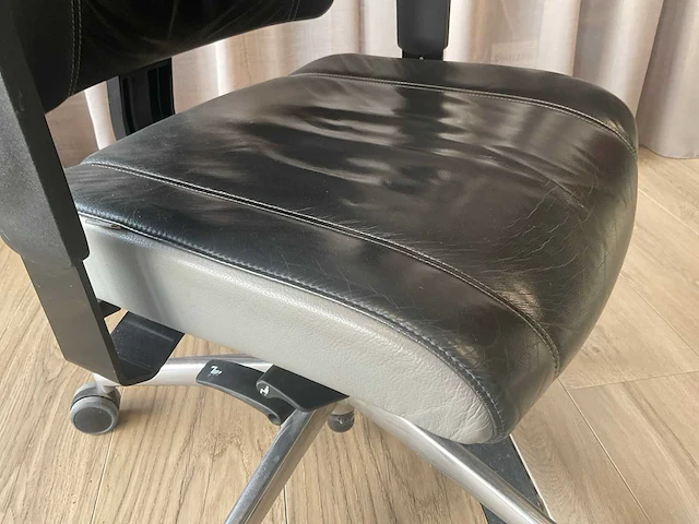 Interstuhl 322g lederen bureaustoel - afbeelding 4 van  12