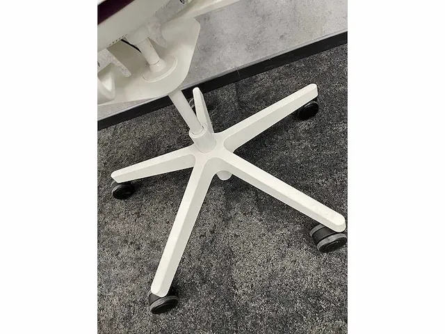 Interstuhl pureis3 - ergonomische bureaustoel (9x) - afbeelding 12 van  19