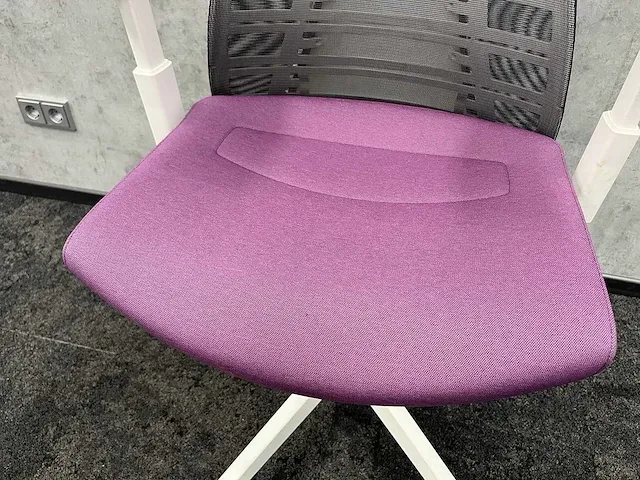 Interstuhl pureis3 - ergonomische bureaustoel (9x) - afbeelding 8 van  19