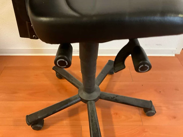 Interstuhl werkstoel zithoogte 46-63cm - afbeelding 3 van  4
