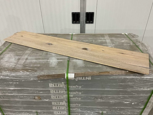 Intra country eiken 48,5m2 houten vloer - afbeelding 3 van  5